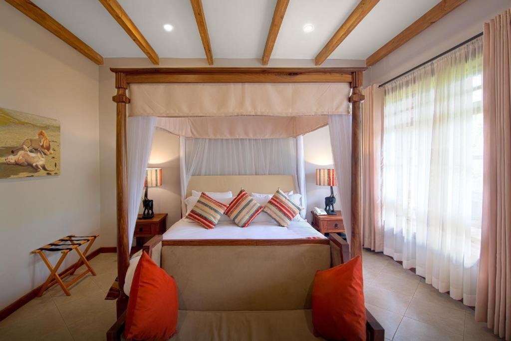 Airport Planet Lodge - Gallery Image 1