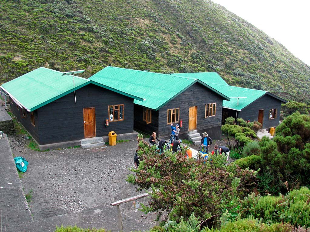 Miriakamba Huts - Gallery Image 1